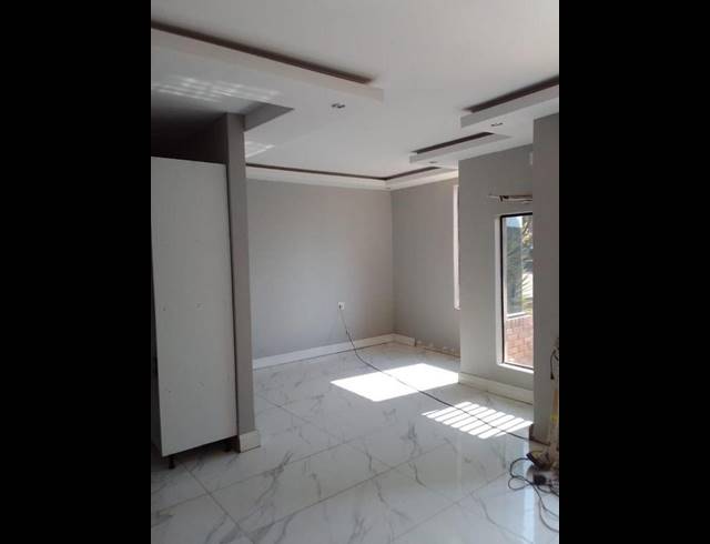 4 BEDROOM HOUSE FOR SALE IN RUSTIC ESTATE